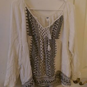 Old Navy White and Black Top